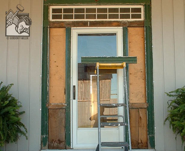 A late-loyalist vernacular entrance